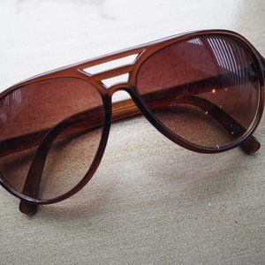 cool old school 70s 80s look brown/amber sunglasses with interesting bridge